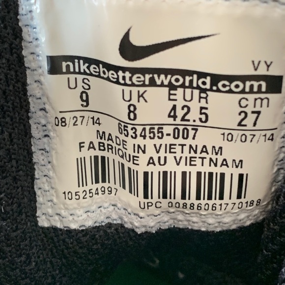 Nike Black and Green Athletic Shoes size 9 - Picture 7 of 7